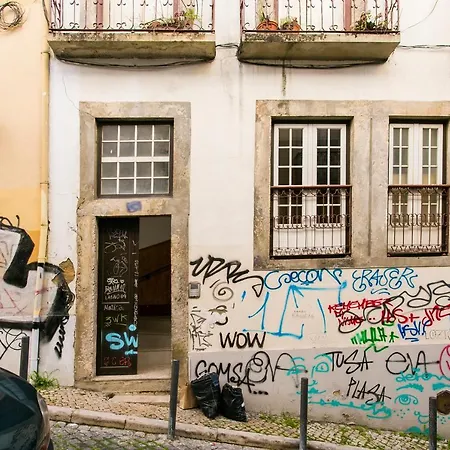Sunny Terrace Bairro Alto By Altido